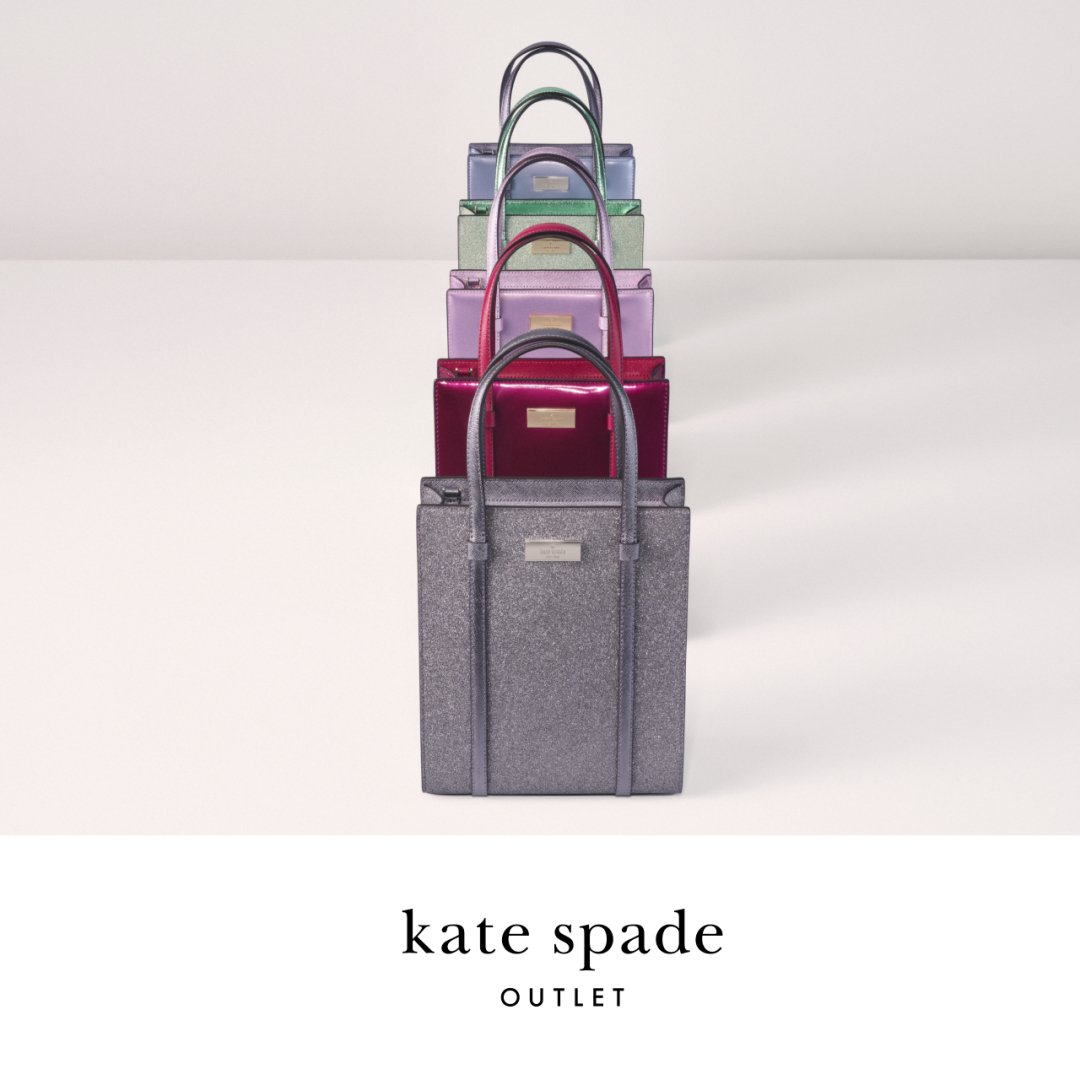 Kate Spade Outlet Campaign 147 Make it a very kate spade holiday EN 1080x1080 1