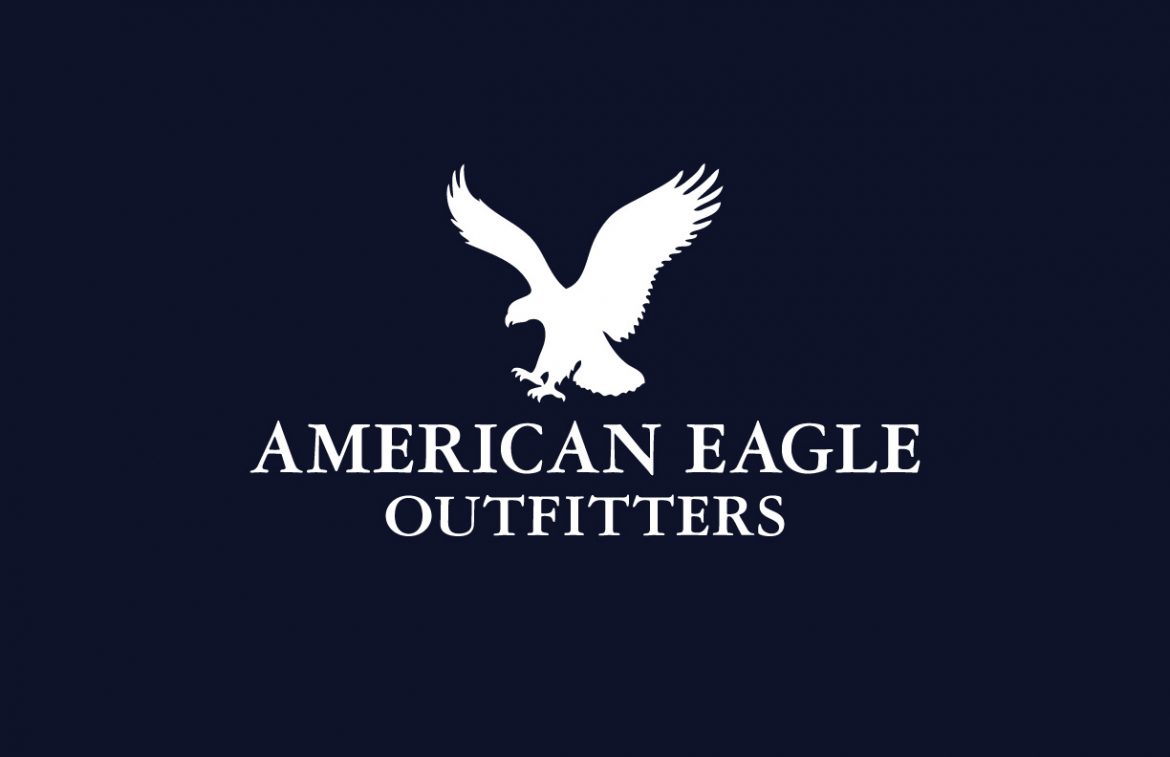 Шрифт ua eagle caps. Американ игл логотип. American Eagle одежда лого. American Eagle Outfitters одежда. Бренд американский Орел.